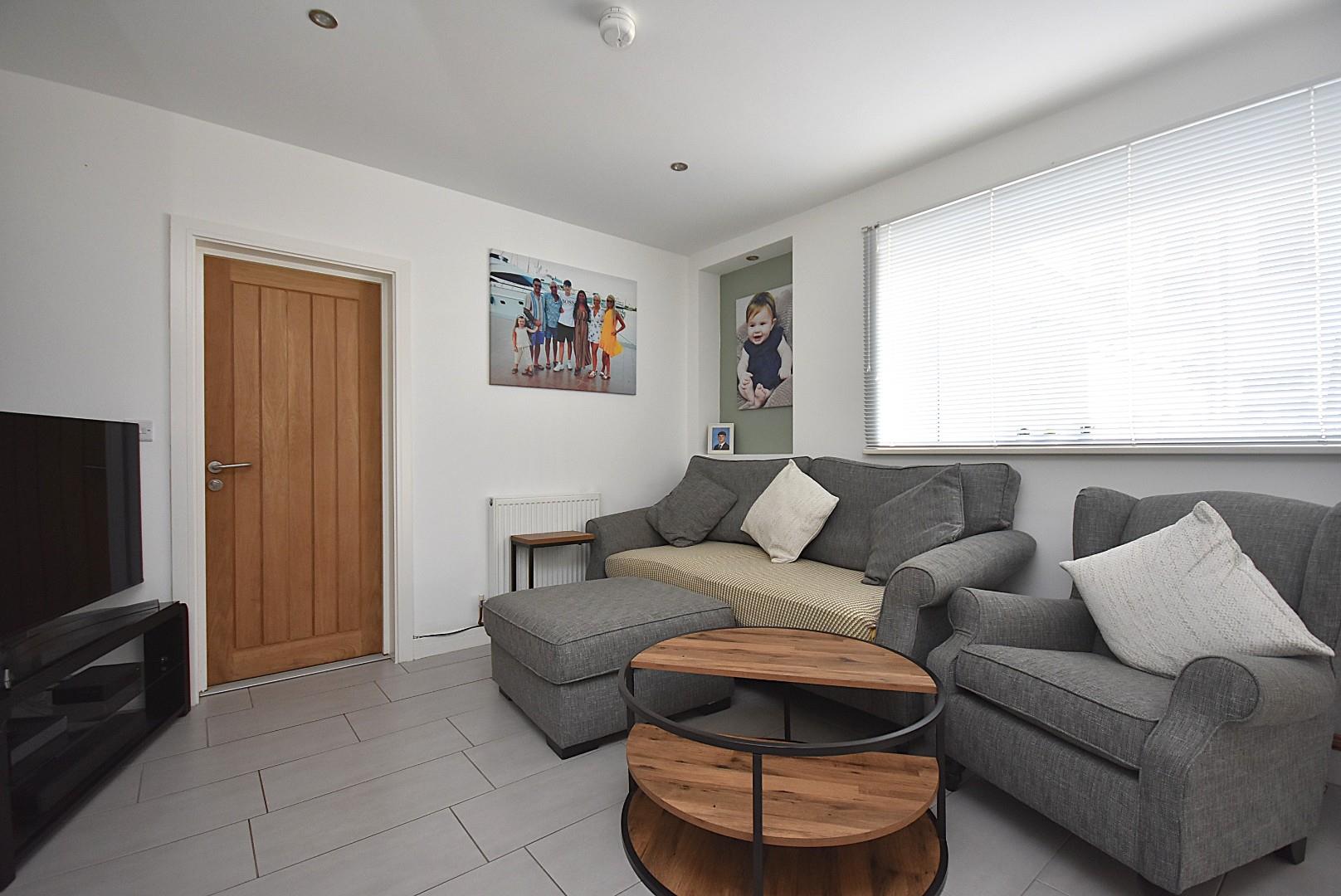 Flat 2, 110 Westbourne Road, Penarth. CF64 3HH